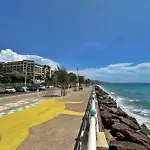 Le Seaview-Quiet-Swimming Pool-Car Park-Seafront