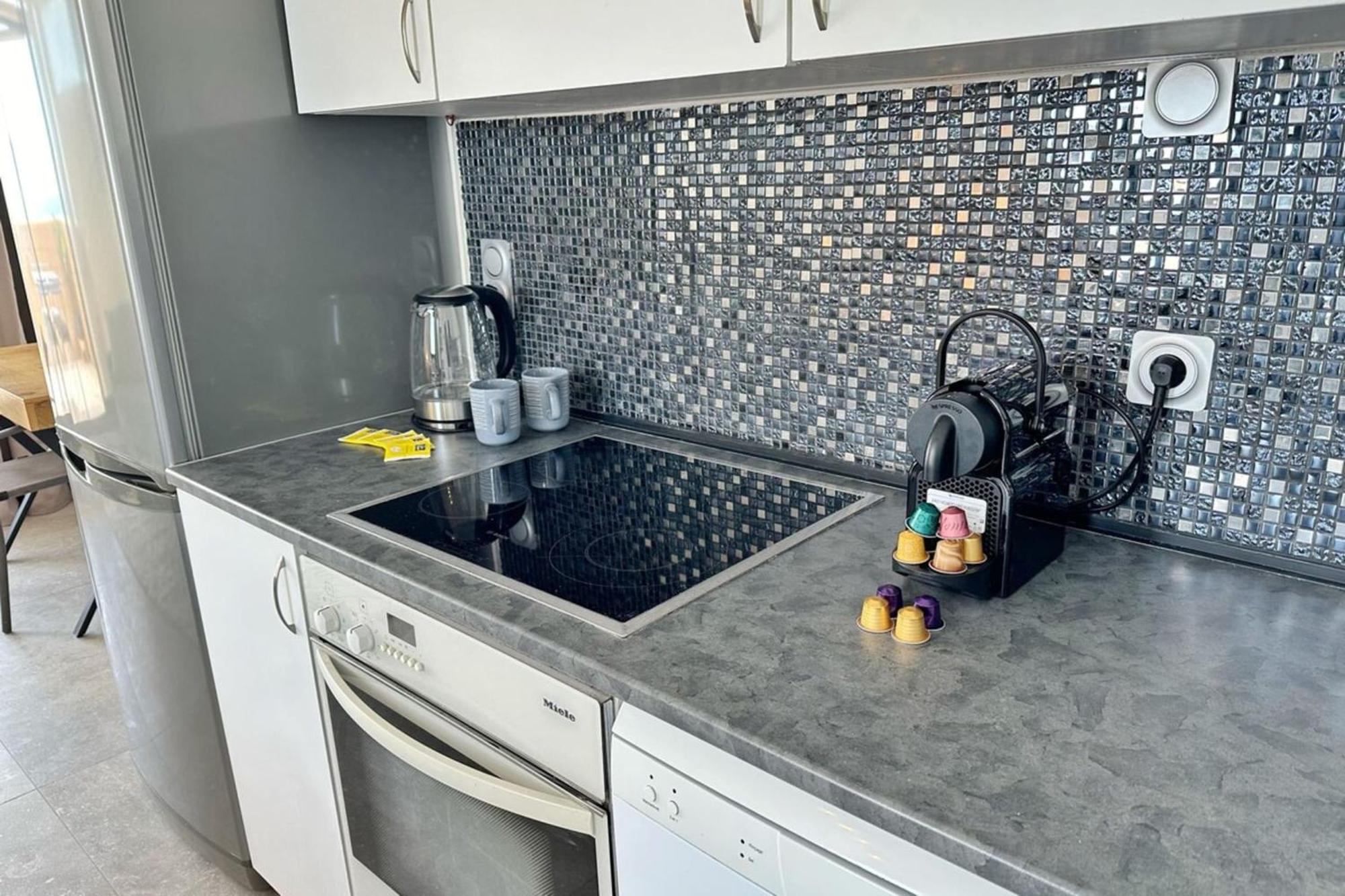 Appartement Le Seaview-quiet-swimming Pool-car Park-seafront